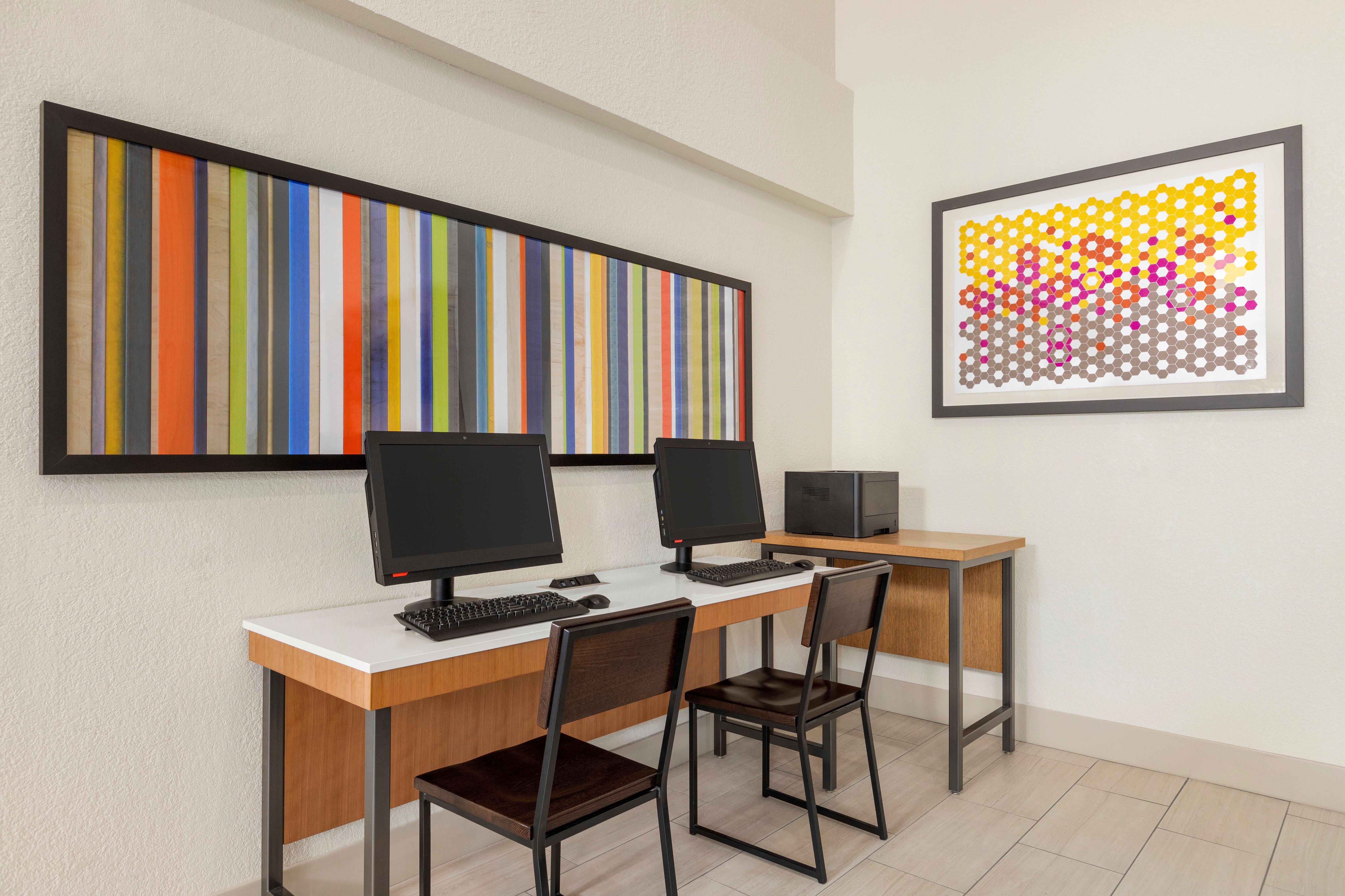 Holiday Inn Express & Suites Sarasota East By Ihg Vamo Exterior photo