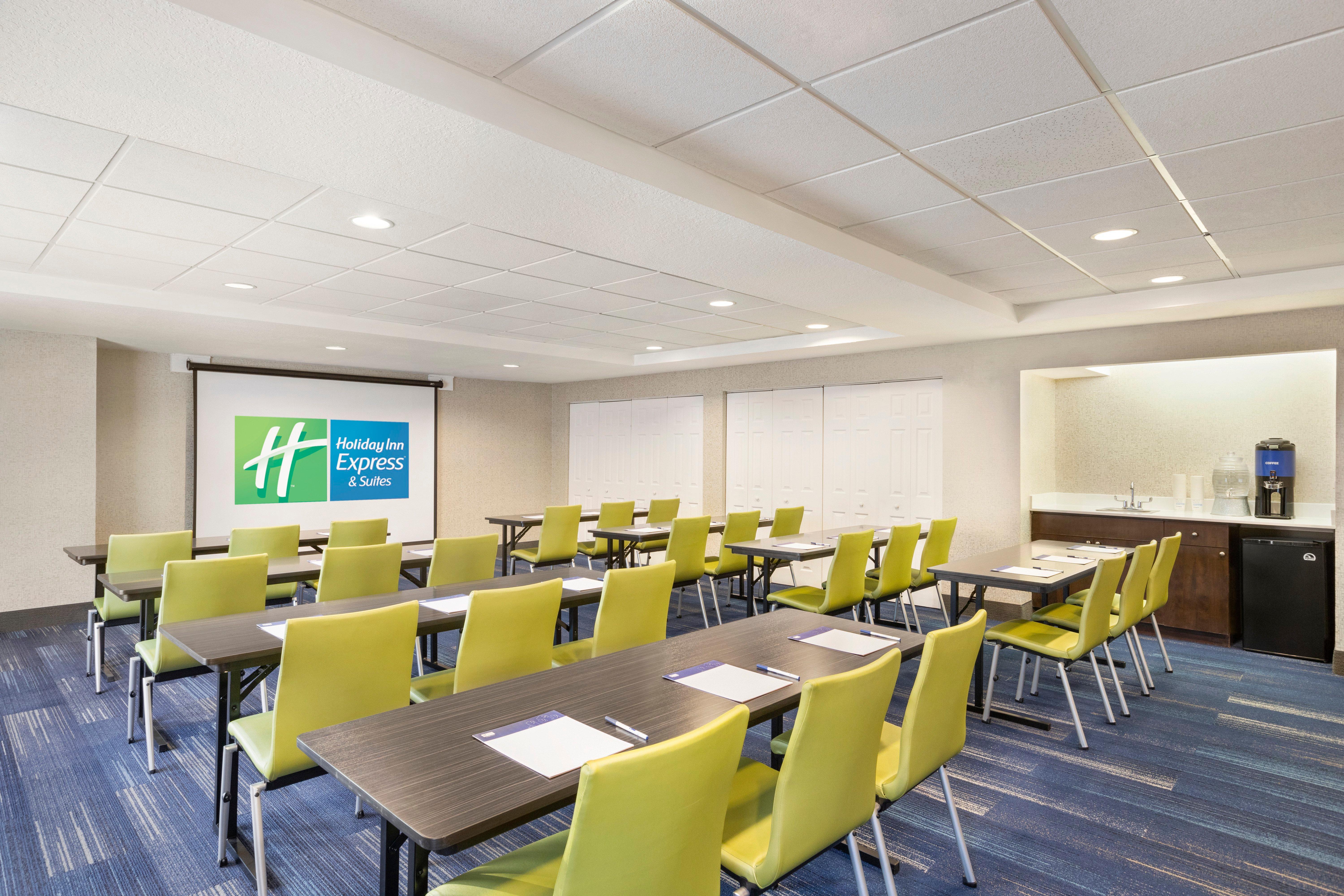 Holiday Inn Express & Suites Sarasota East By Ihg Vamo Exterior photo